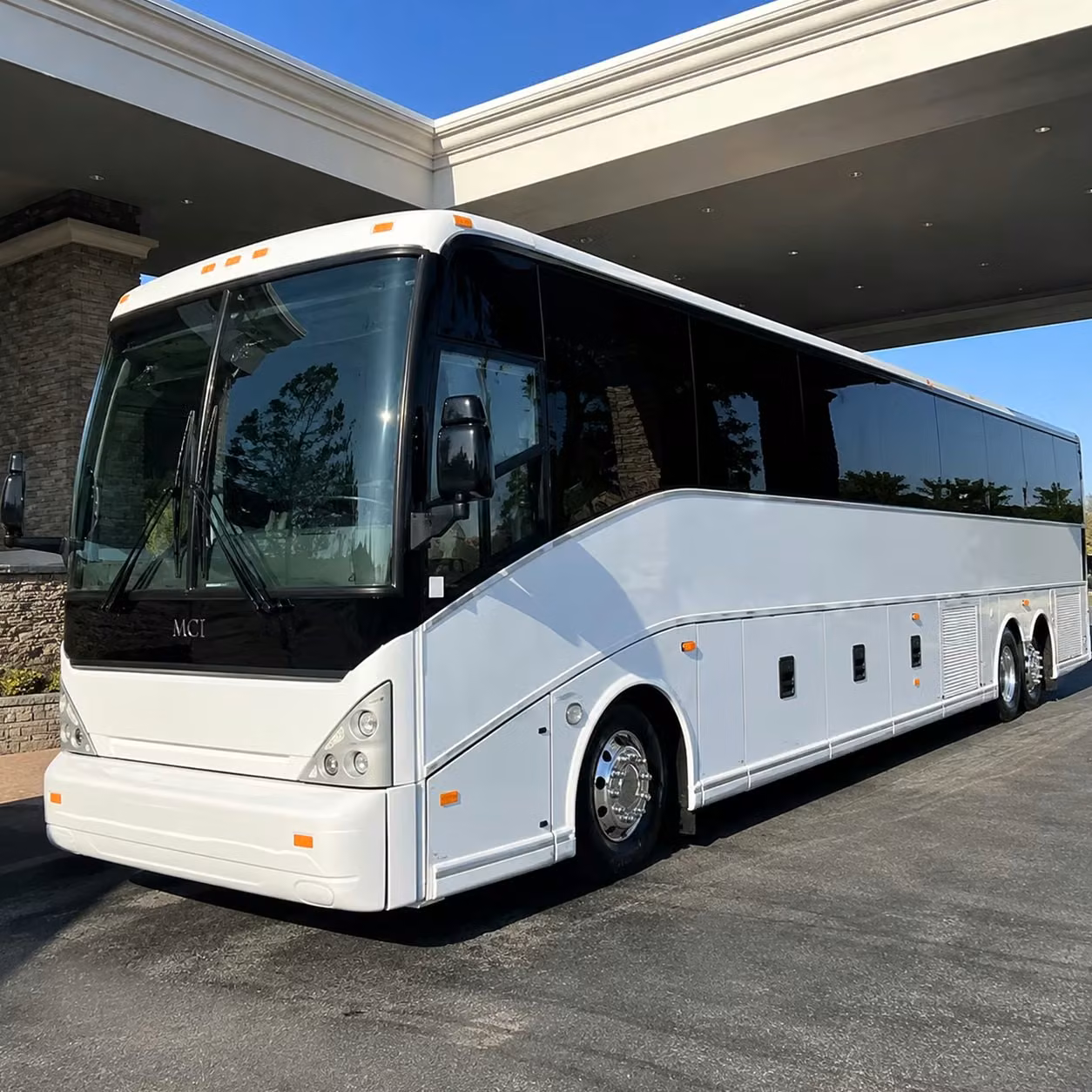 group hotel to airport shuttles for durham conferences and events
